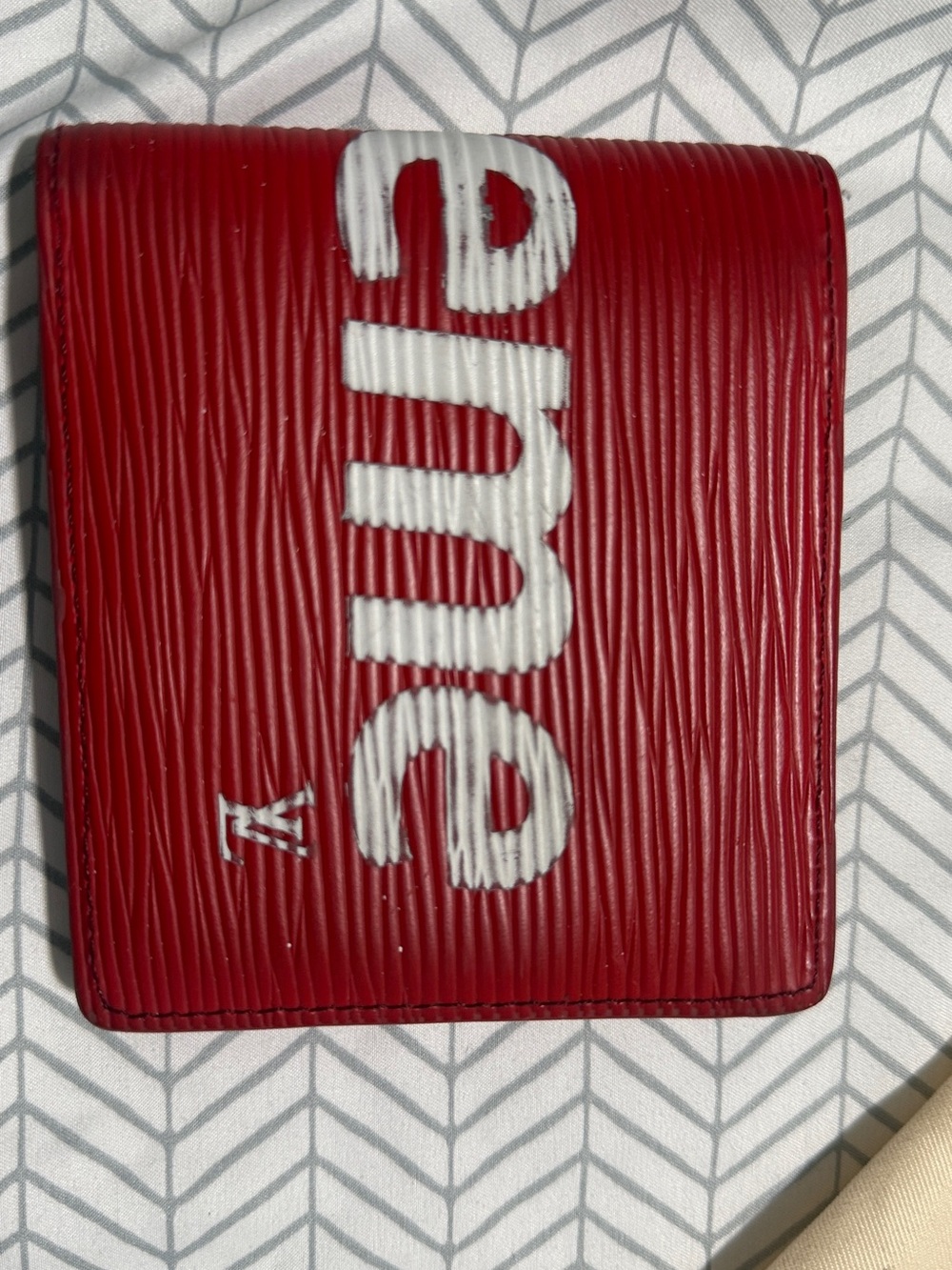 Louis Vuitton Red Epi Leather 'eme' Bifold Wallet - Picture 4 of 6
